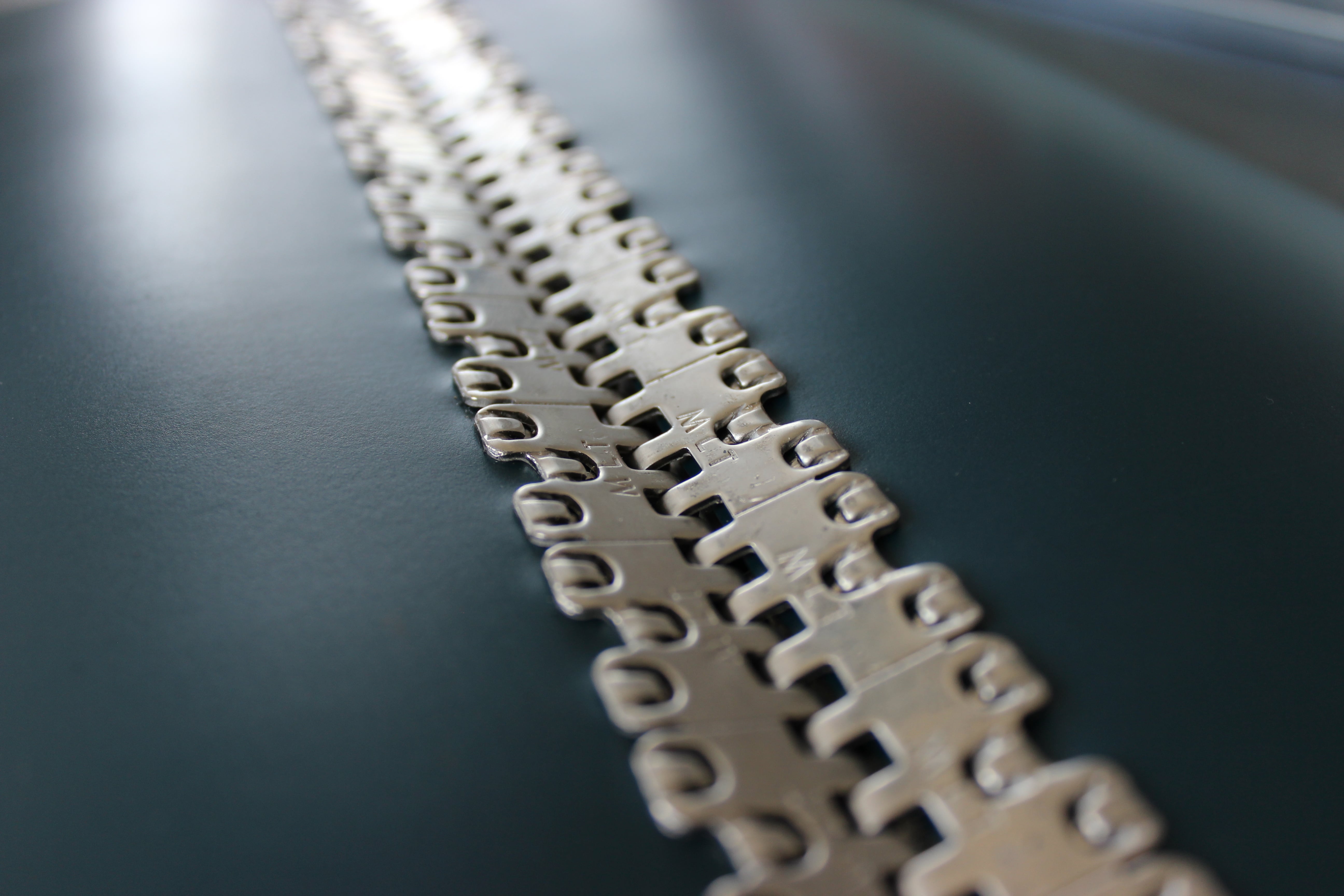 Self-Lock® grapas para bandas livianas