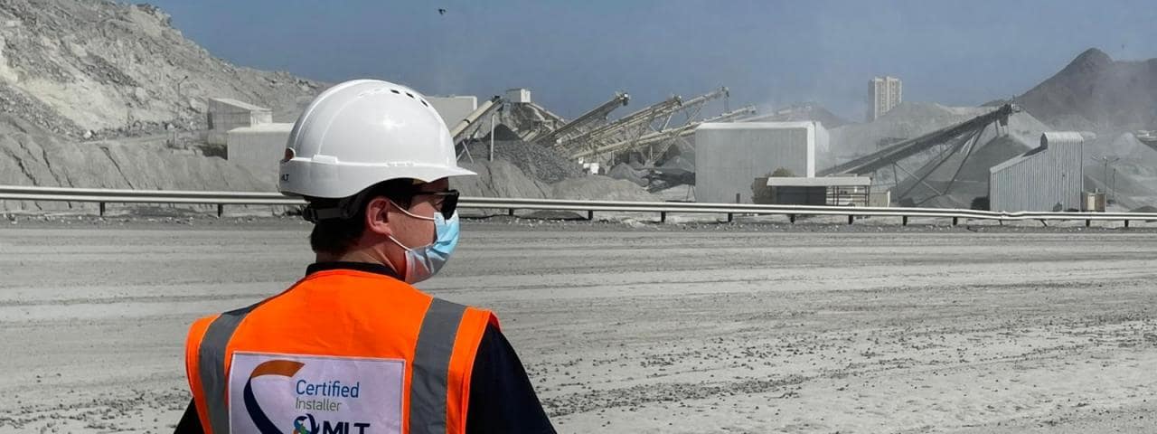 Instalador certificado en una cantera