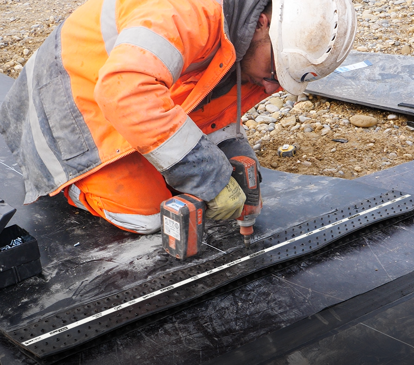 MLT_Group SUPER-SCREW 63.png 