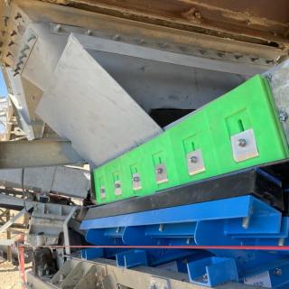 Instalación con banda ISC integrada y cama de impacto